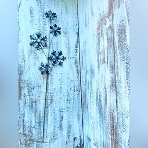 *Black & White Plaid Snowflake Spray 27”